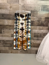 Load image into Gallery viewer, Gorgeous hand dyed set. This set is a OS fits small to xl (14/16)
