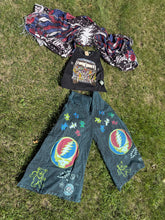 Load image into Gallery viewer, Outfit of the DAY - Day 1

