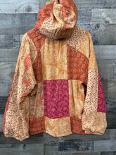 Load image into Gallery viewer, Fleece Lined Patchwork Pullover Lg/xl
