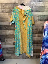 Load image into Gallery viewer, Reversible Kantha Robe
