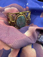 Load image into Gallery viewer, Mixed Metal Cuff with Stone
