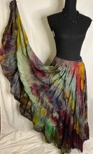 Load image into Gallery viewer, Marg - This is a 12 yard skirt
