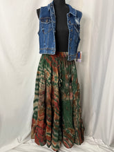 Load image into Gallery viewer, Meet Frankie - A 12 Yard Skirt
