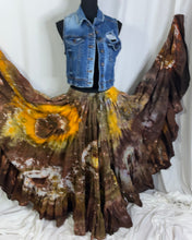 Load image into Gallery viewer, Meet Pumpkin - This is a 25 yard skirt
