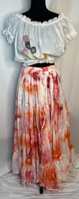Load image into Gallery viewer, Meet Ginny - This is a 25 yard skirt
