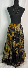 Load image into Gallery viewer, Meet Faye - This is a 12 yard skirt

