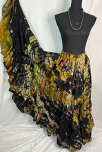 Load image into Gallery viewer, Meet Faye - This is a 12 yard skirt

